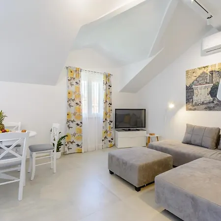 View Apartment *